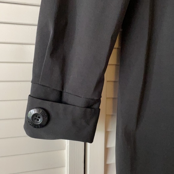 Rain resistant Black Trench Coat - Picture 4 of 8